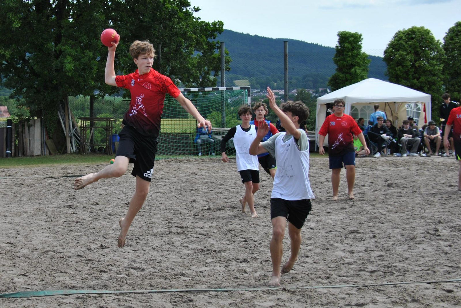 Handballer beim Pfingstturnier in Fürth 2025
